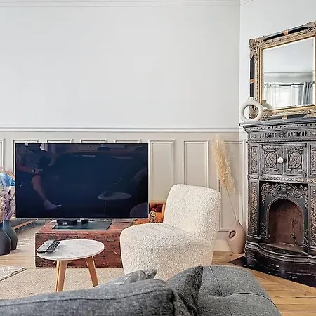 Cute Montmartre Apartament